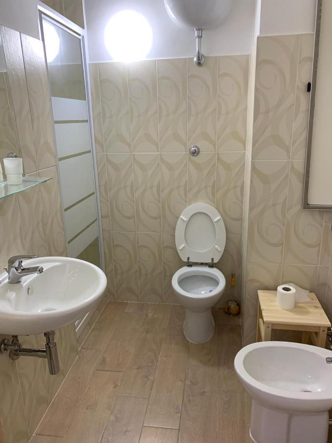 Le Tre Orchidee Bed & Breakfast Salerno Bagian luar foto