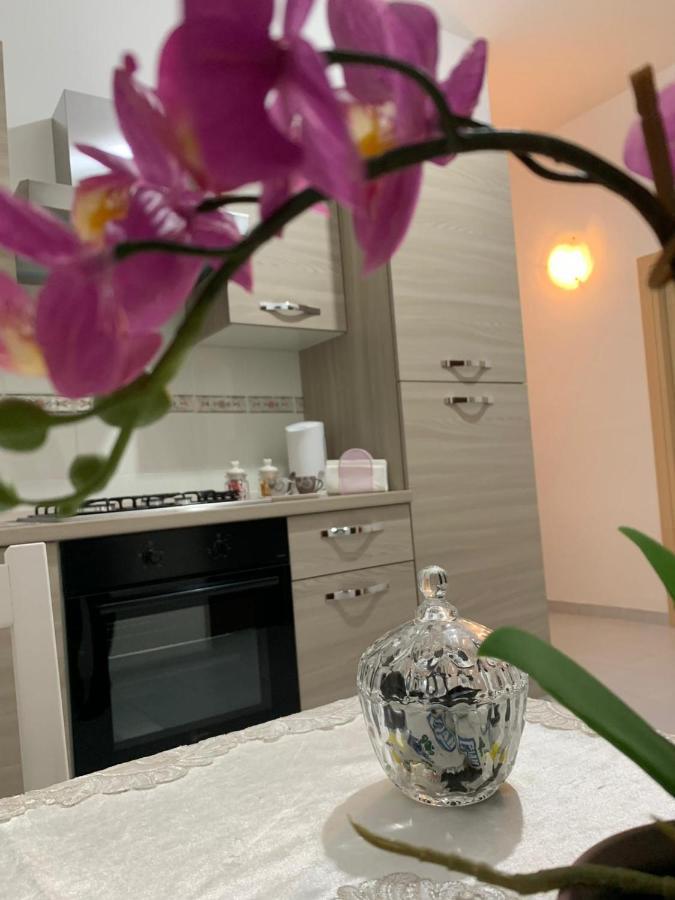 Le Tre Orchidee Bed & Breakfast Salerno Bagian luar foto